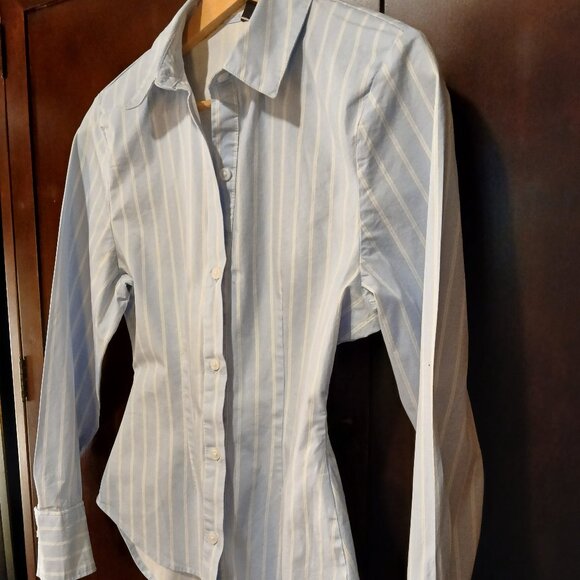 DIVIDED Ice Blue Button LS Shirt XS - EUC - Picture 3 of 8